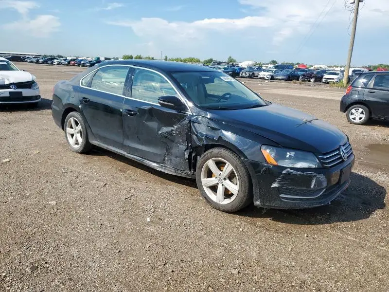 2012 VOLKSWAGEN PASSAT SE  