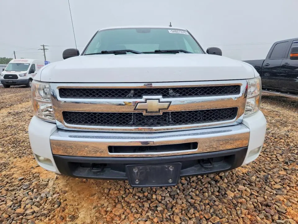 2011 CHEVROLET SILVERADO K1500 LT  