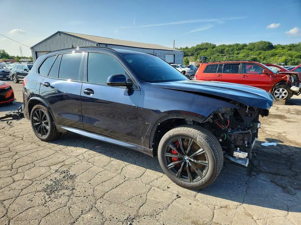 2022 BMW X5 M50I  