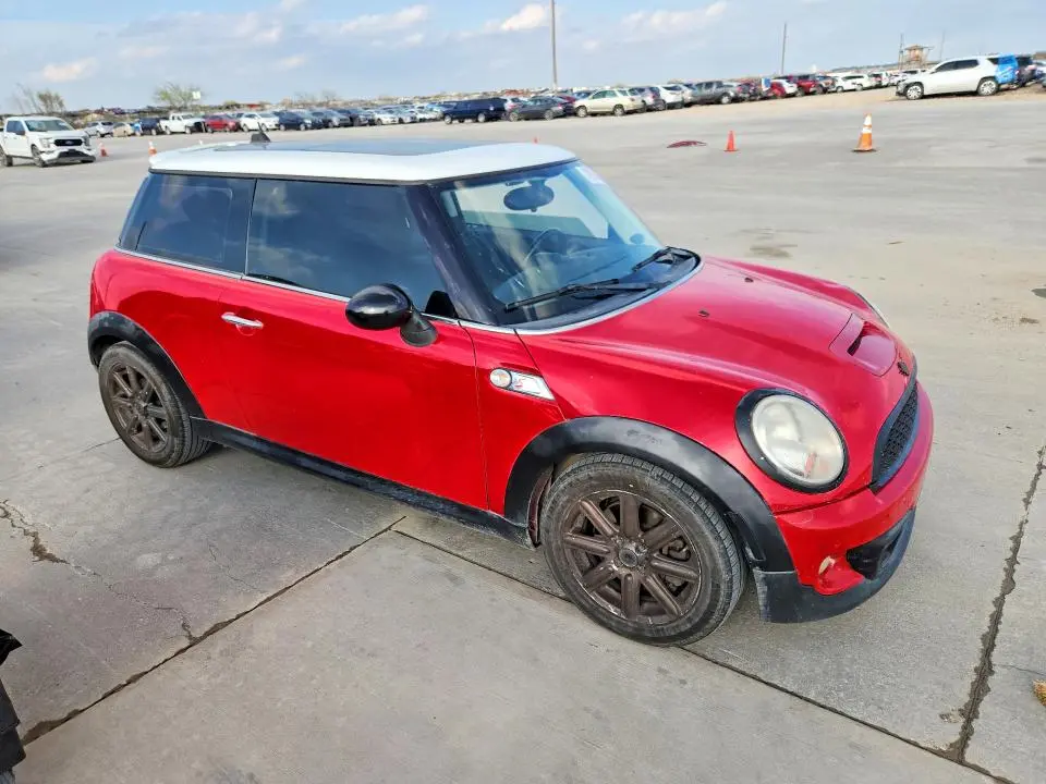 2011 MINI COOPER S  