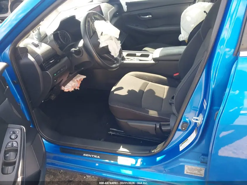2022 NISSAN SENTRA SV XTRONIC CVT