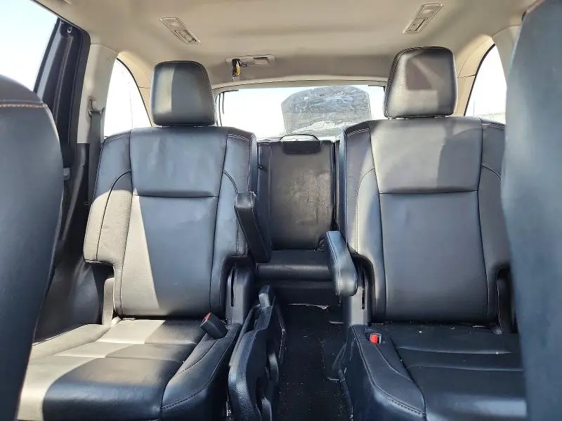 2017 TOYOTA HIGHLANDER XLE  