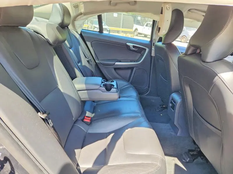 2015 VOLVO S60 PREMIER  