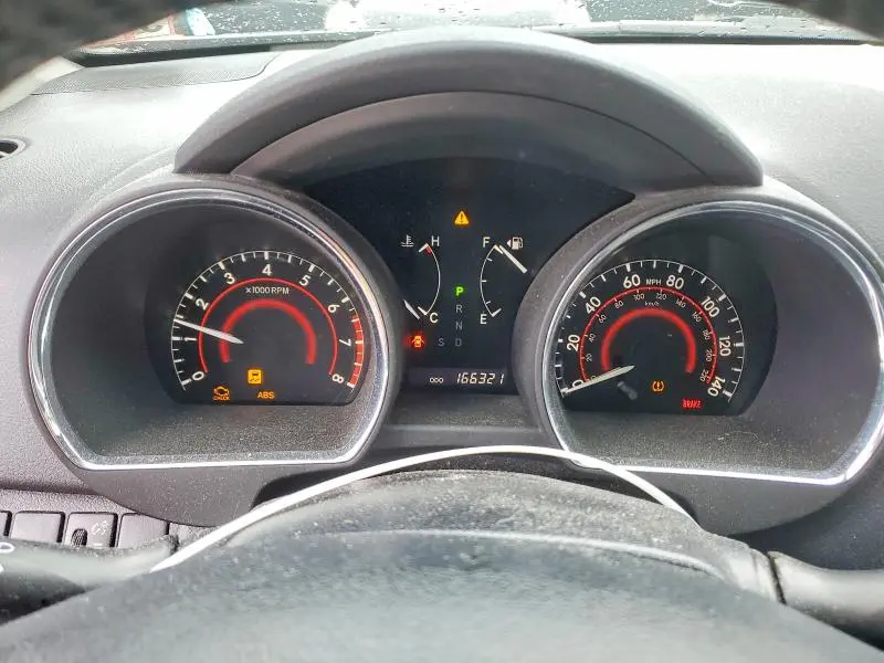 2010 TOYOTA HIGHLANDER SE  
