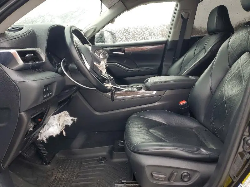 2021 TOYOTA HIGHLANDER PLATINUM  