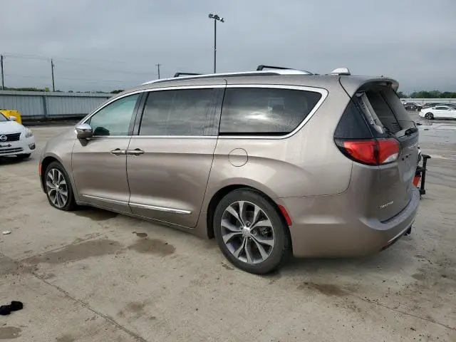 2017 CHRYSLER PACIFICA LIMITED  