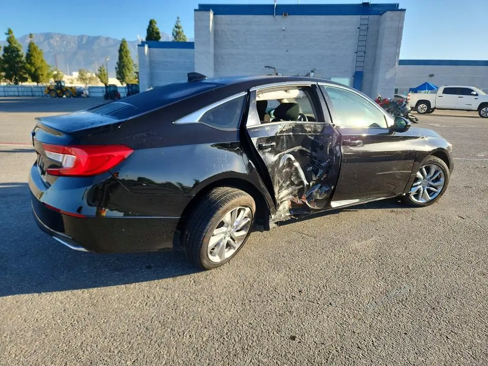2018 HONDA ACCORD LX  