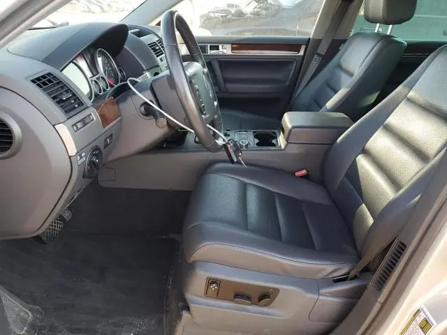 2010 VOLKSWAGEN TOUAREG TDI  