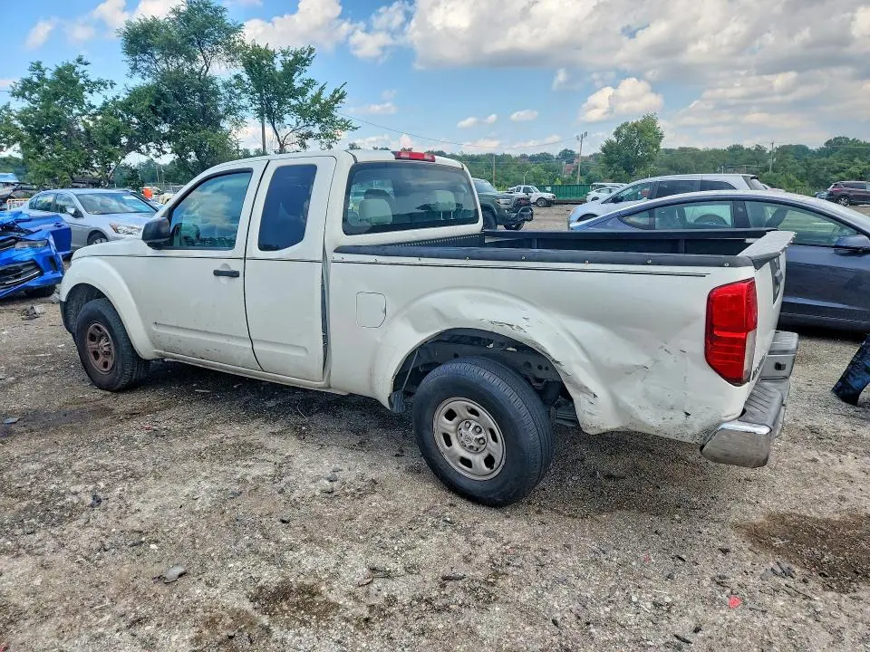 2015 NISSAN FRONTIER S  