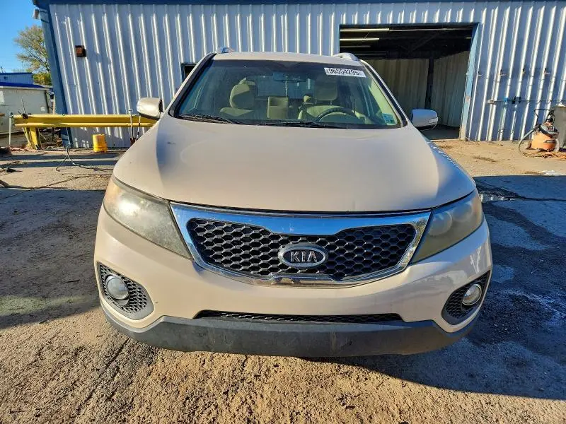2011 KIA SORENTO BASE  