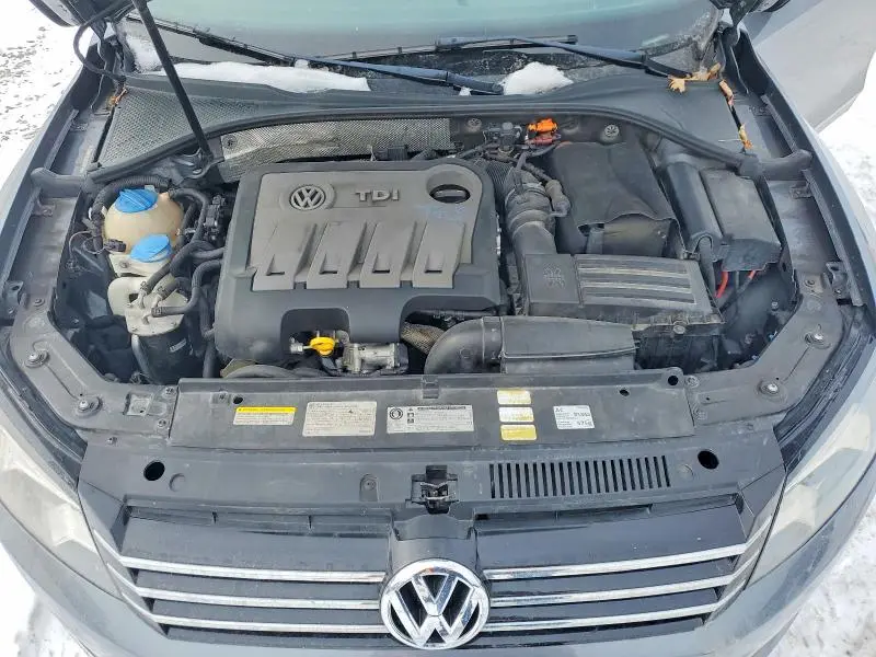2014 VOLKSWAGEN PASSAT SE  