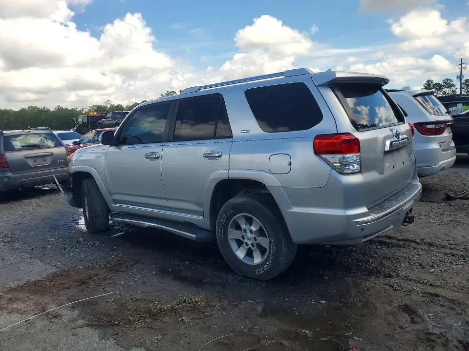 2011 TOYOTA 4RUNNER SR5  
