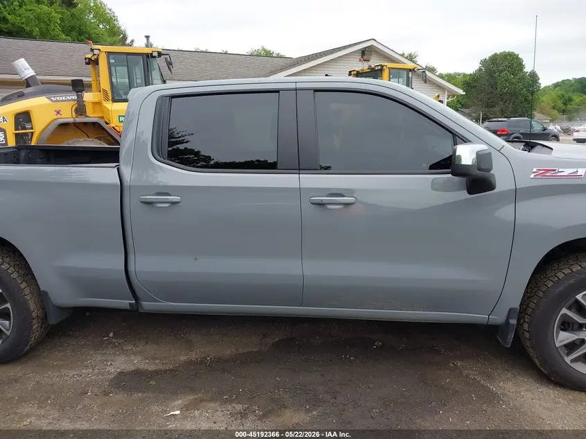 2024 CHEVROLET SILVERADO 1500 4WD  STANDARD BED LT