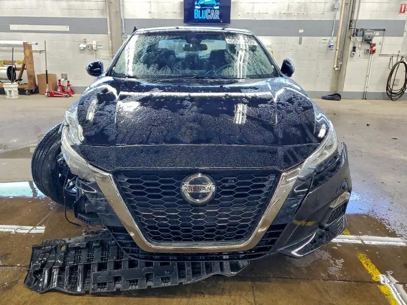 2022 NISSAN ALTIMA SR  