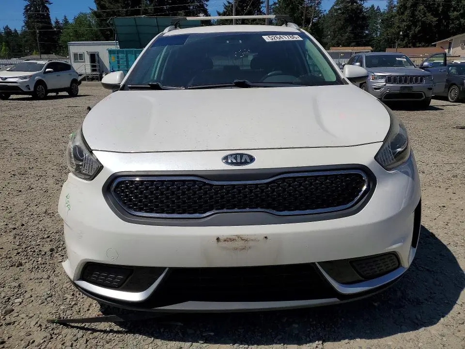 2017 KIA NIRO LX  