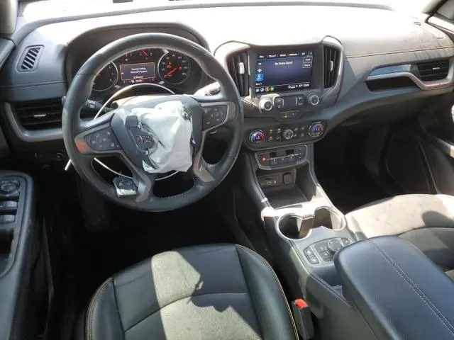 2022 GMC TERRAIN AT4  