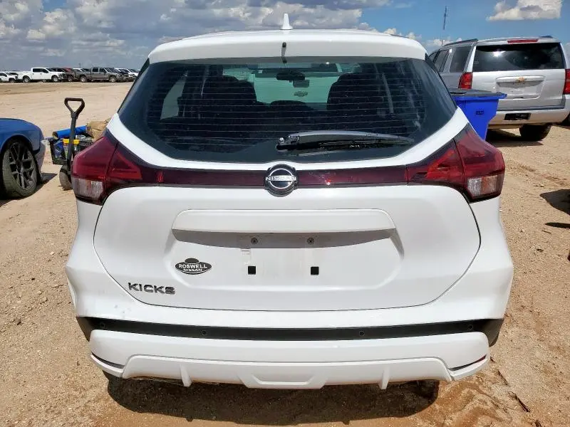 2024 NISSAN KICKS S  