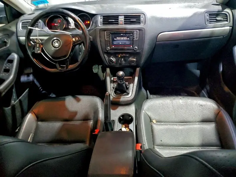 2017 VOLKSWAGEN JETTA SE  