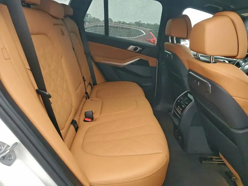 2025 BMW X5 XDRIVE50E  