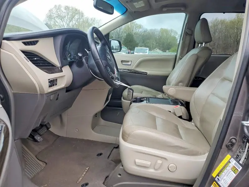 2015 TOYOTA SIENNA XLE 8-PASSENGER  