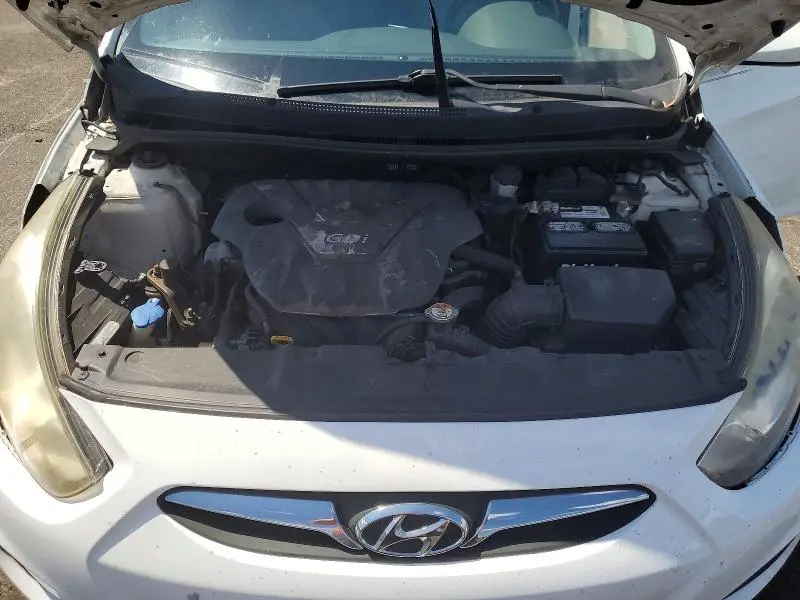 2013 HYUNDAI ACCENT GS  