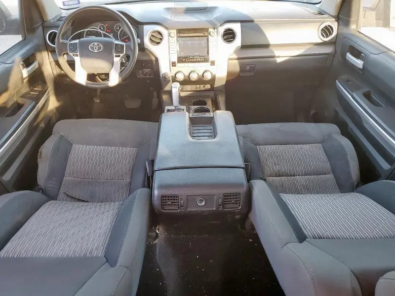 2016 TOYOTA TUNDRA CREWMAX SR5  