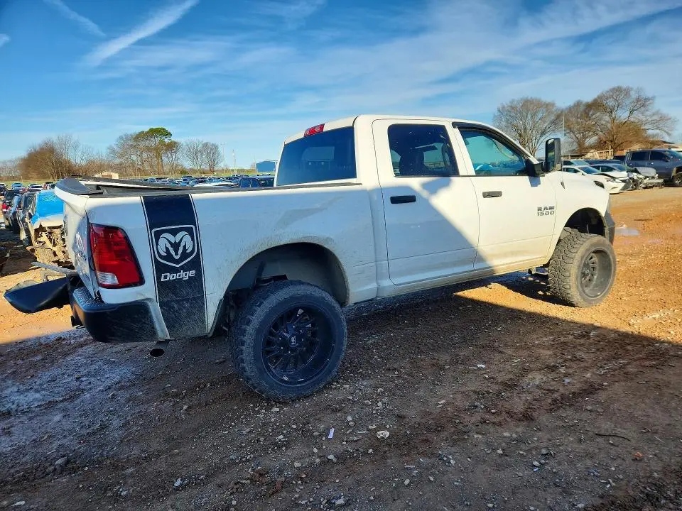 2016 RAM 1500 ST  