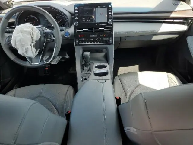 2019 TOYOTA AVALON XLE  