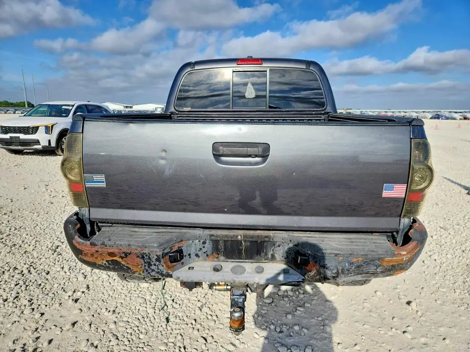 2011 TOYOTA TACOMA DOUBLE CAB PRERUNNER  
