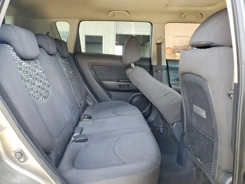 2010 KIA SOUL +  