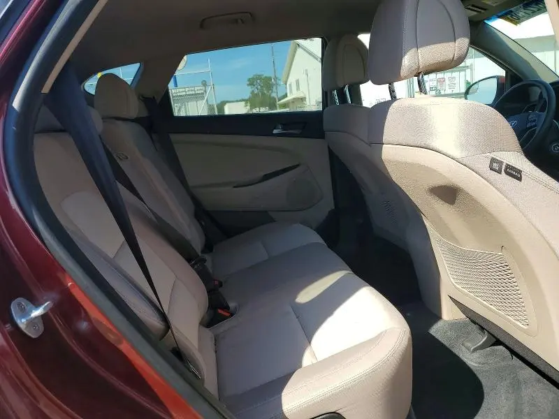2016 HYUNDAI TUCSON SE  