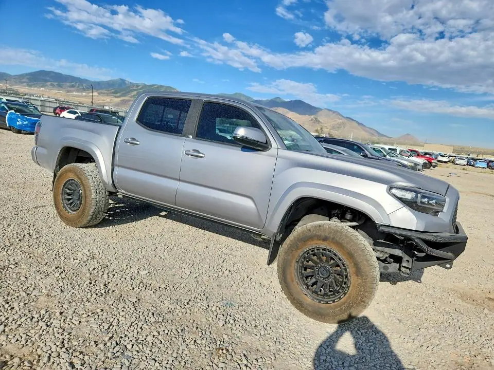 2019 TOYOTA TACOMA TRD SPORT  