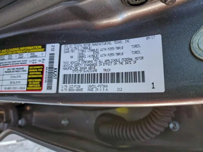 2018 TOYOTA TUNDRA CREWMAX SR5  