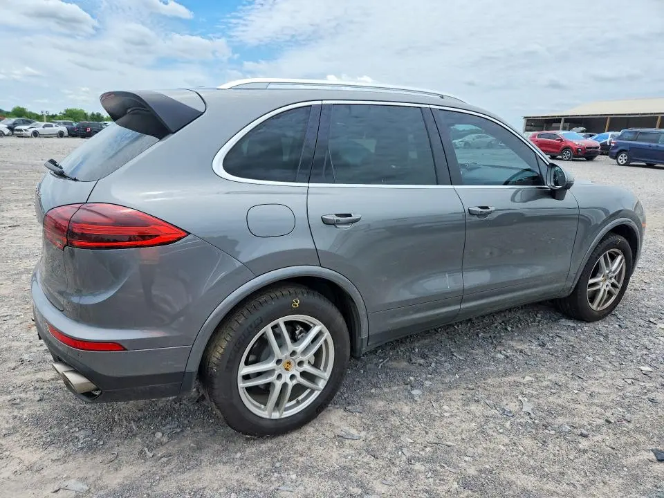 2017 PORSCHE CAYENNE S  