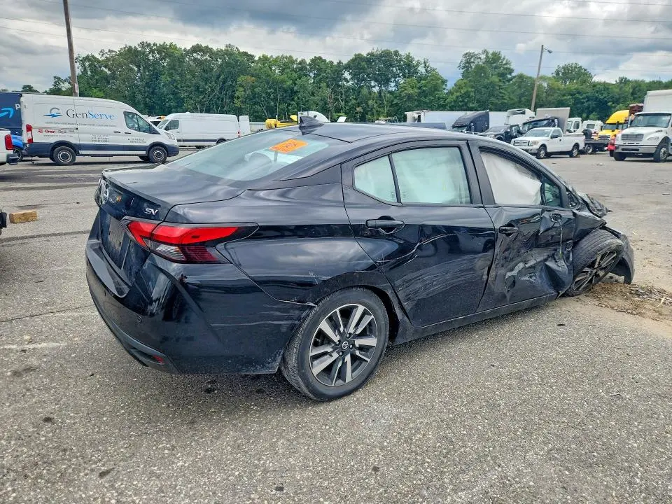 2021 NISSAN VERSA SV  