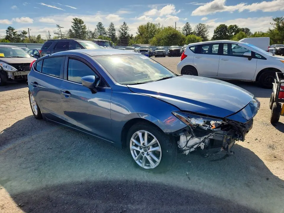 2015 MAZDA 3 TOURING  