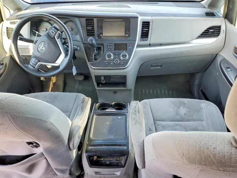 2015 TOYOTA SIENNA LE  