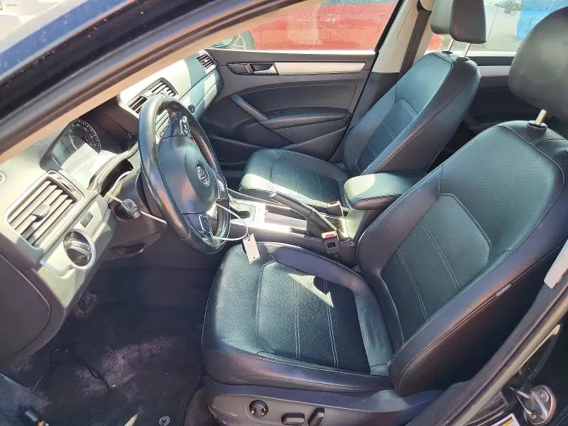 2012 VOLKSWAGEN PASSAT SE  