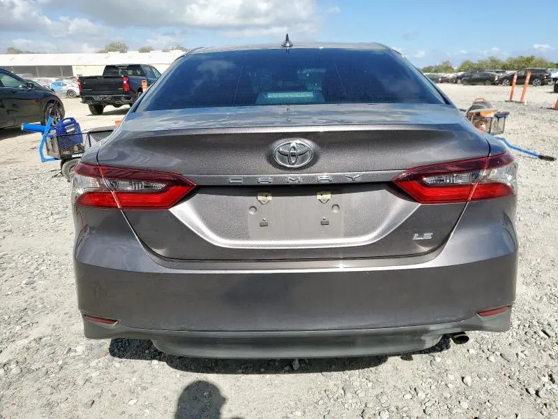 2022 TOYOTA CAMRY LE  