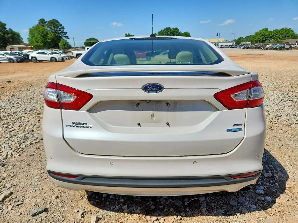 2016 FORD FUSION SE  