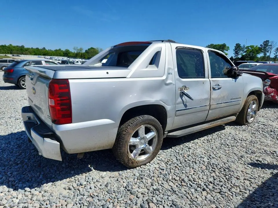2011 CHEVROLET AVALANCHE LTZ  