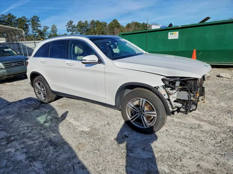 2021 MERCEDES-BENZ GLC 300  