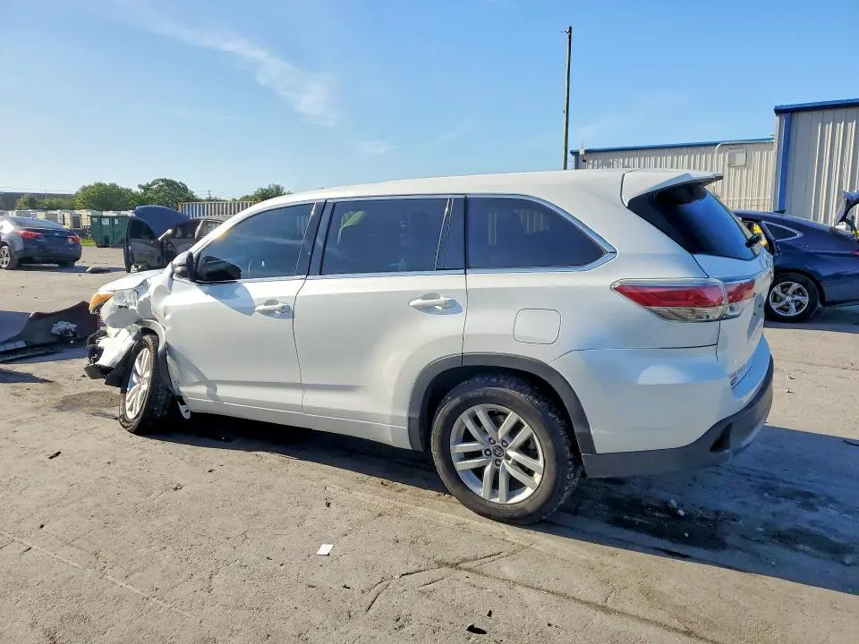 2016 TOYOTA HIGHLANDER LE  