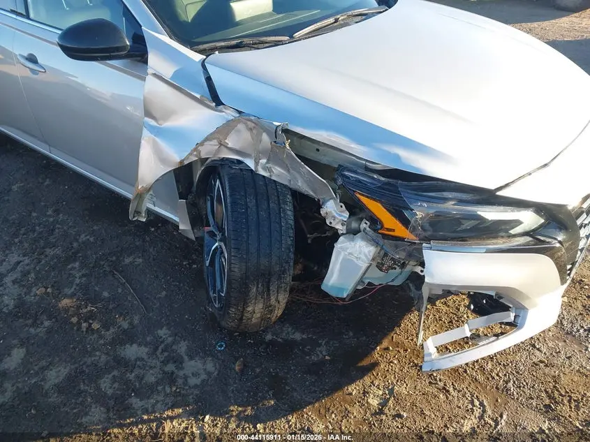 2023 NISSAN ALTIMA SR FWD