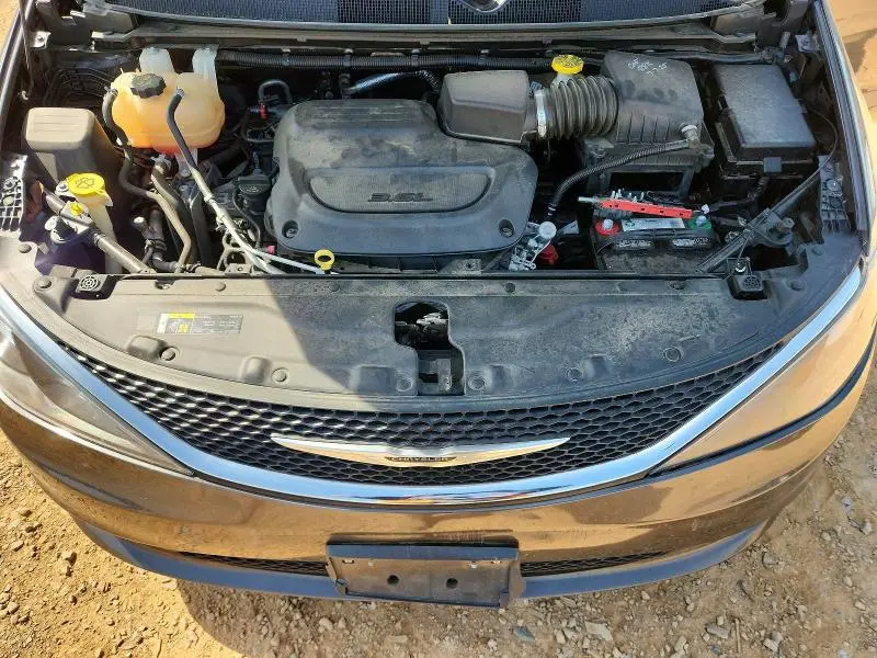 2021 CHRYSLER VOYAGER   