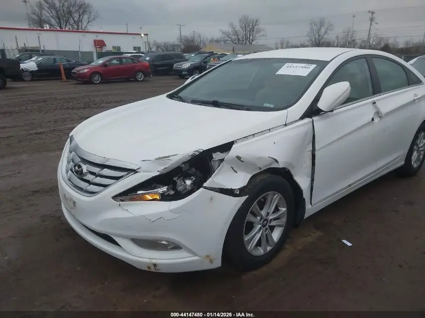 2013 HYUNDAI SONATA GLS