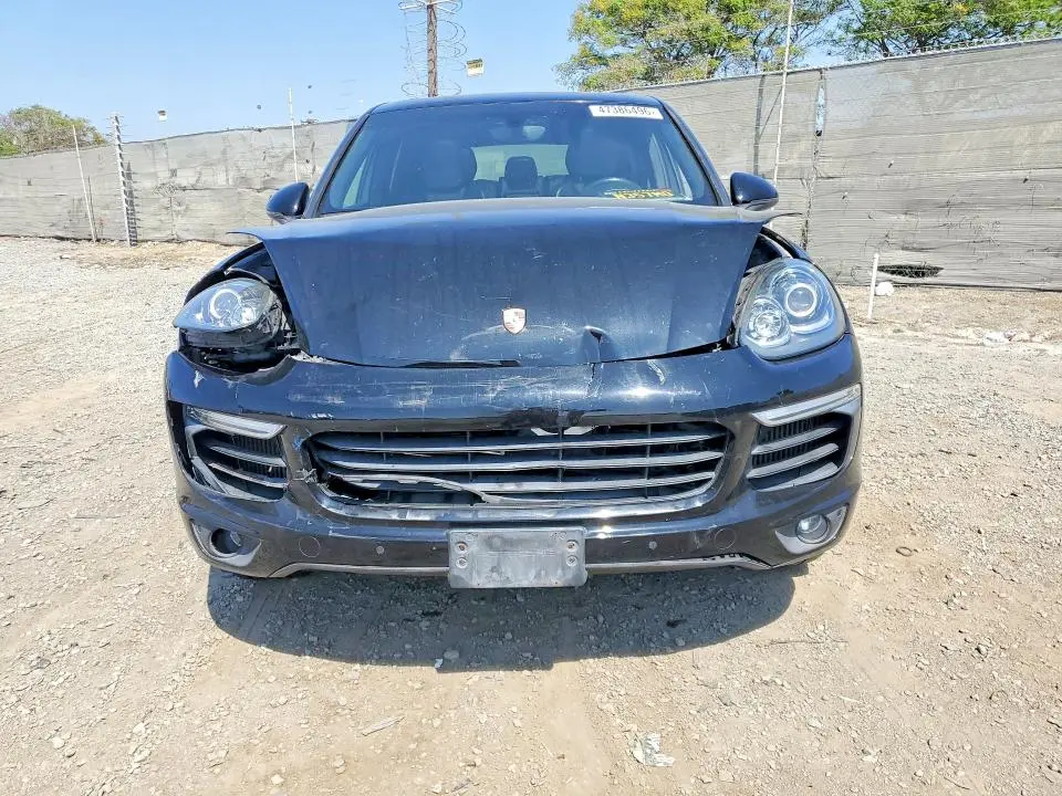 2015 PORSCHE CAYENNE   