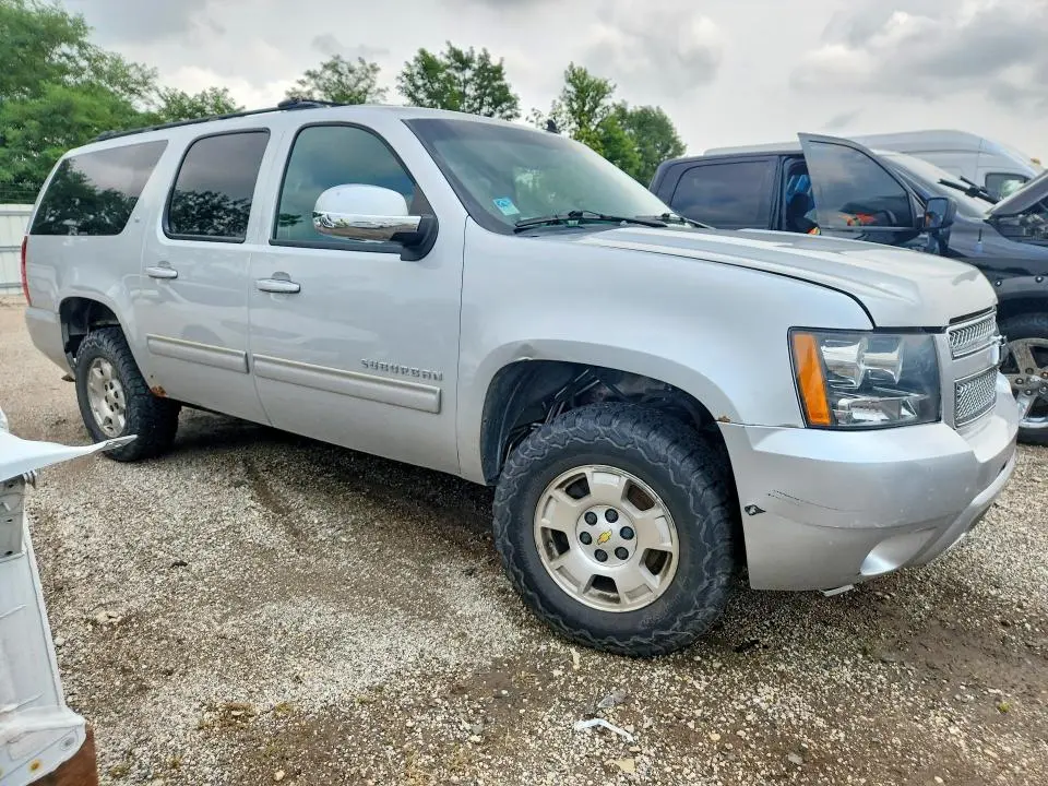 2014 CHEVROLET SUBURBAN K1500 LT  