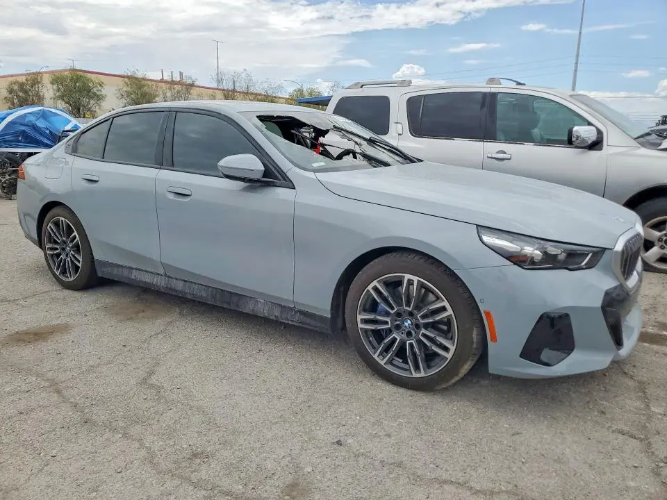 2025 BMW 530 I  