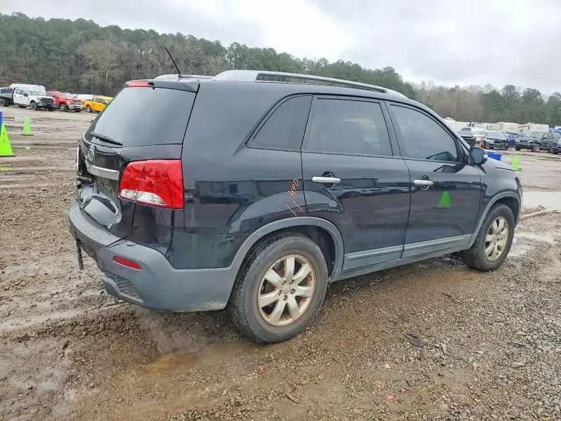 2013 KIA SORENTO LX  